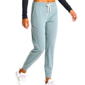 Vuori performance joggers - size small - color stormy heather